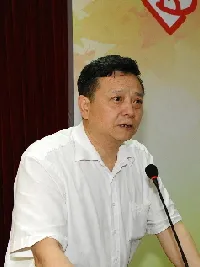李建国